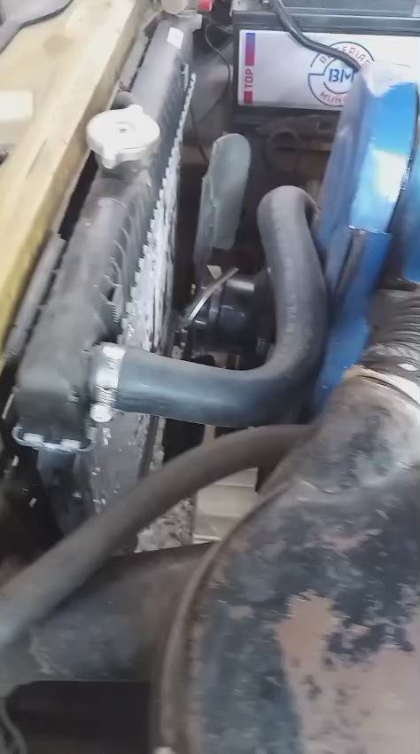Video de instalación del radiador de adaptación en un vehículo clásico