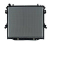Radiador TYC para Chevrolet S-10 y Trailblazer 2.8 Duramax, vista frontal
